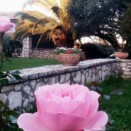 Rose Garden Apartment Agios Ioannis (Corfu)